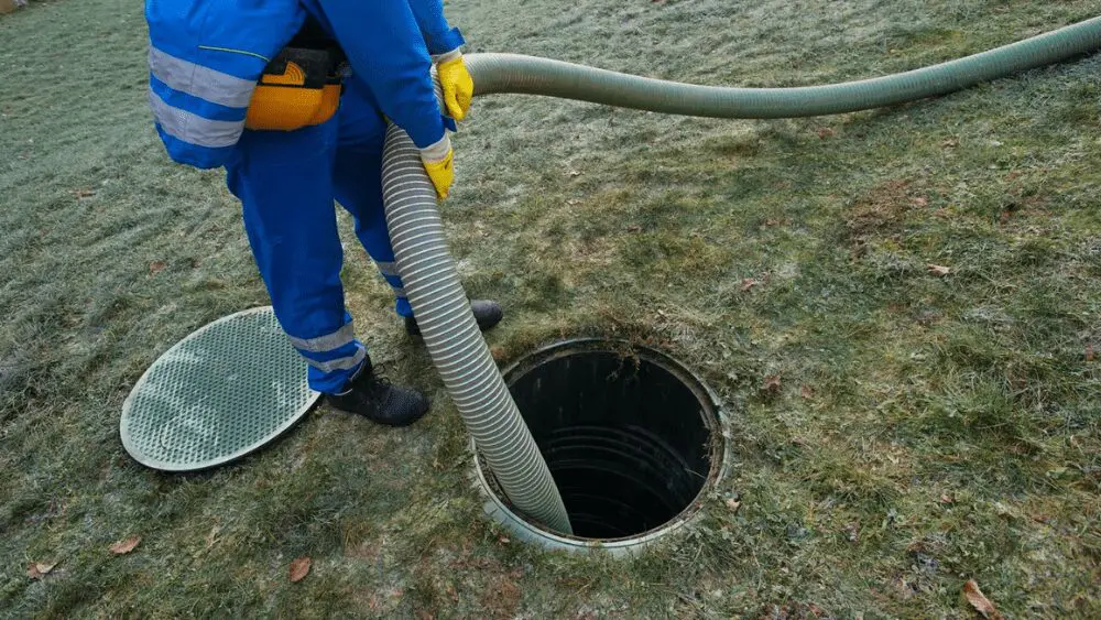 Pros and Cons of Inspecting Without Pumping